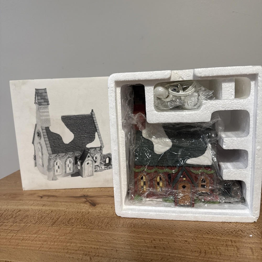 Dept 56 Dickens' Village Dudden Cross Church #58343 from 1995 - #2